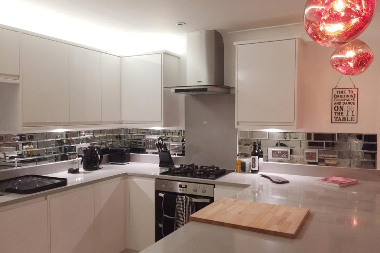 לונדון Spacious 1 Bedroom Split Level Old Pub Conversion Tower Bridge מראה חיצוני תמונה