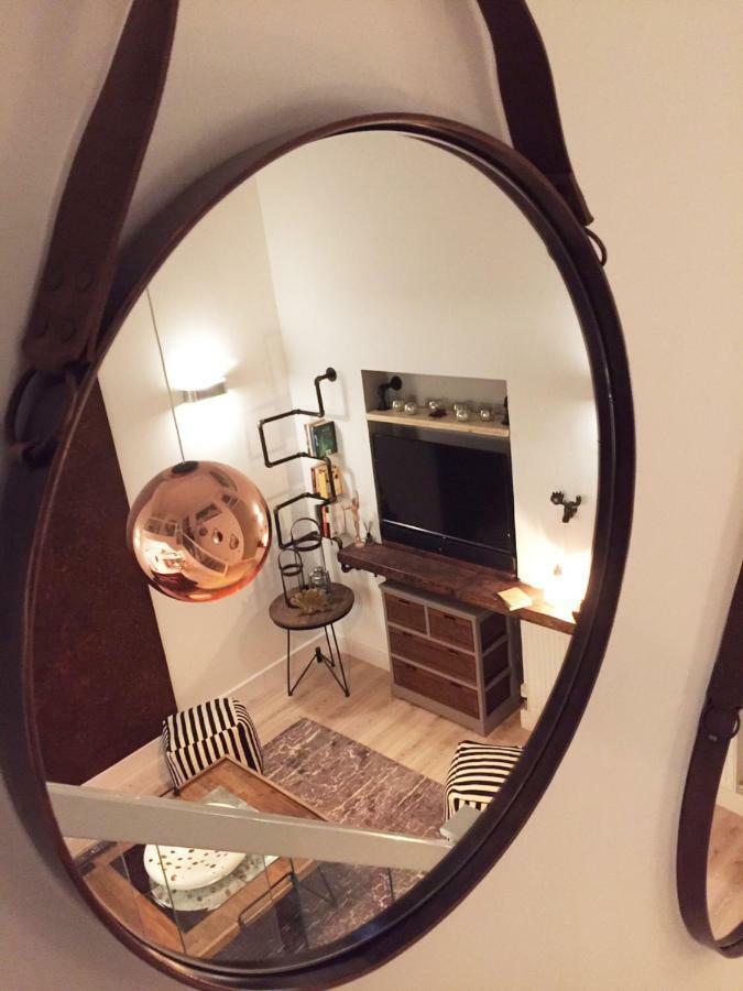 לונדון Spacious 1 Bedroom Split Level Old Pub Conversion Tower Bridge מראה חיצוני תמונה